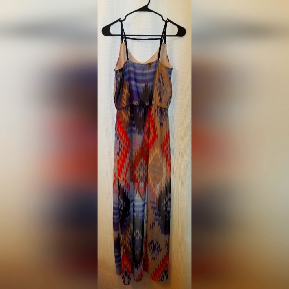 Geometric Pattern Dress - Picture 2 of 3